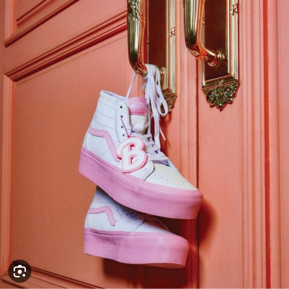 ‼️SOLD‼️Brand New in box- Vans x Barbie skater shoe